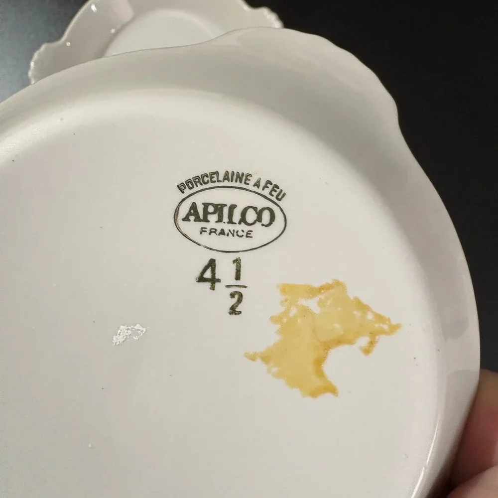 Apilco France White Porcelain‎ Au Gratin Dishes Set of 2 Scalloped Handles 4.5